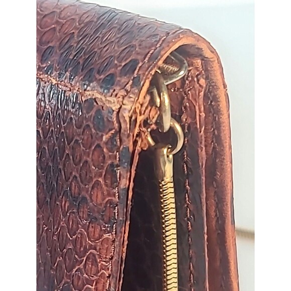 Snakeskin Clutch with Gold Chain Brown Snake Shoulder Bag Purse 70's Very Nice - Picture 4 of 16